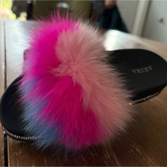 Akira NWOT Azalea Wang Dreamt We Spoke Rainbow Furry Slides - Picture 3 of 13